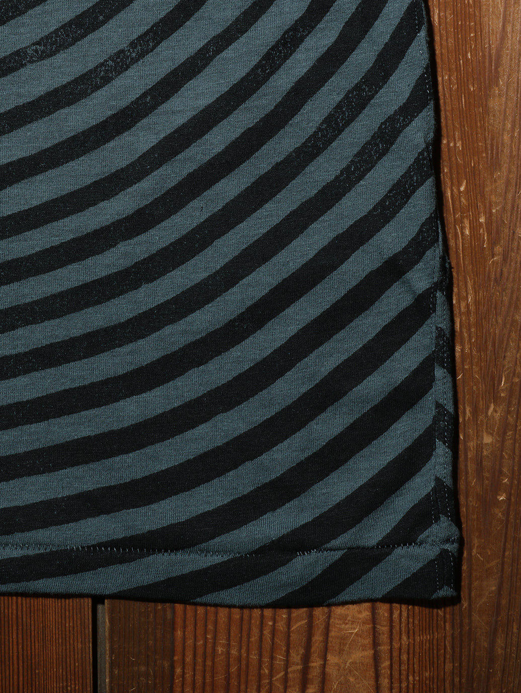 NEW GRAPHIC Tシャツ LVC TARGET BLACK