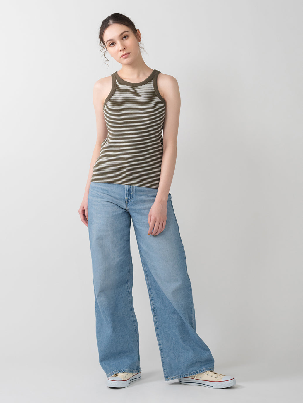 ESSENTIAL レーサー タンクトップ