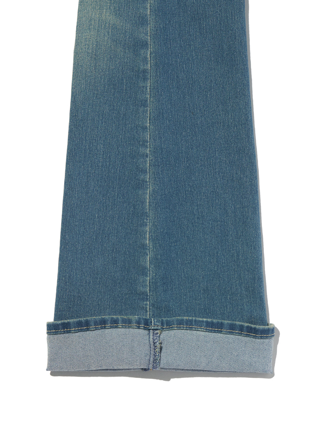 726 ハイライズフレア ジーンズ ミディアムインディゴ