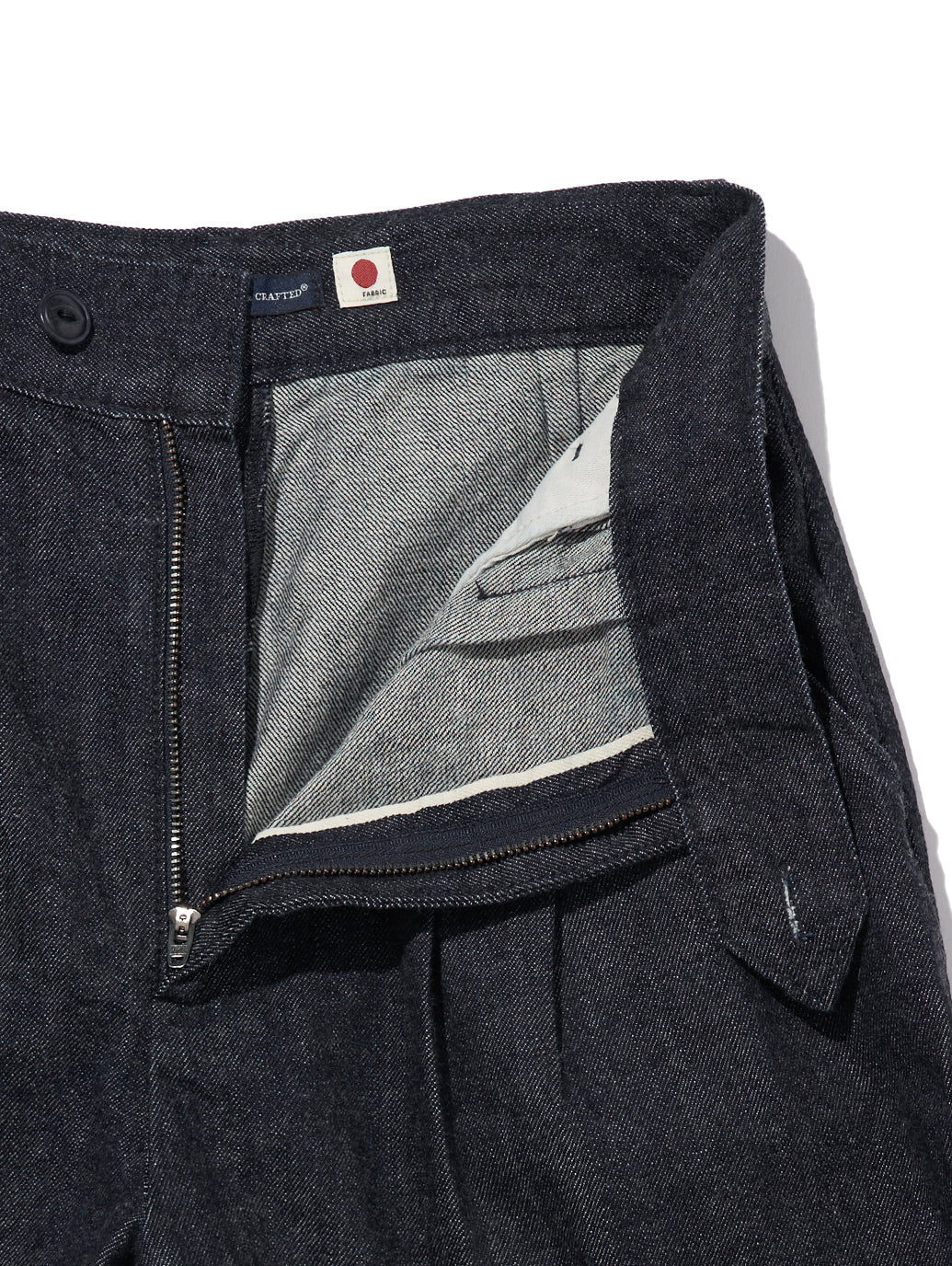 LEVI'S® MADE&CRAFTED® プリーツ ショーツ SKYLINE MOJ ダークインディゴ STONEWASH