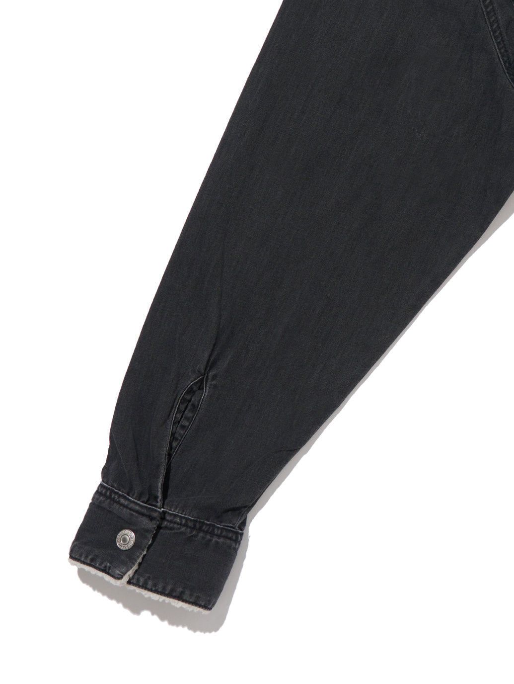 LEVI’S® X DENIM TEARS ポップオーバーシャツ ブラック