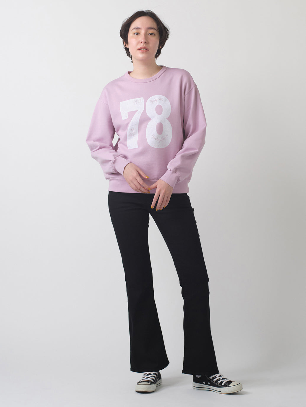 グラフィック クルーネックスウェットシャツ