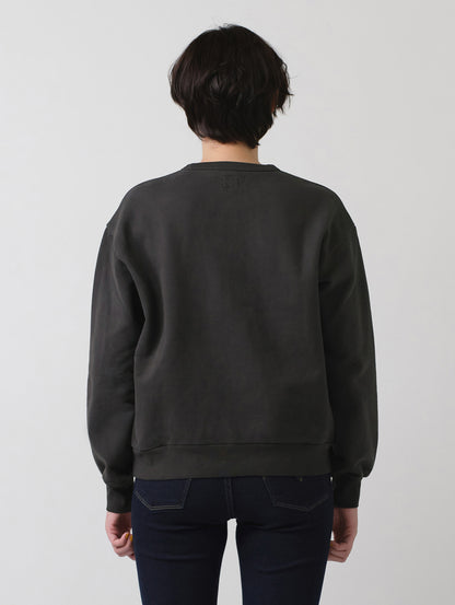 グラフィック クルーネックスウェットシャツ