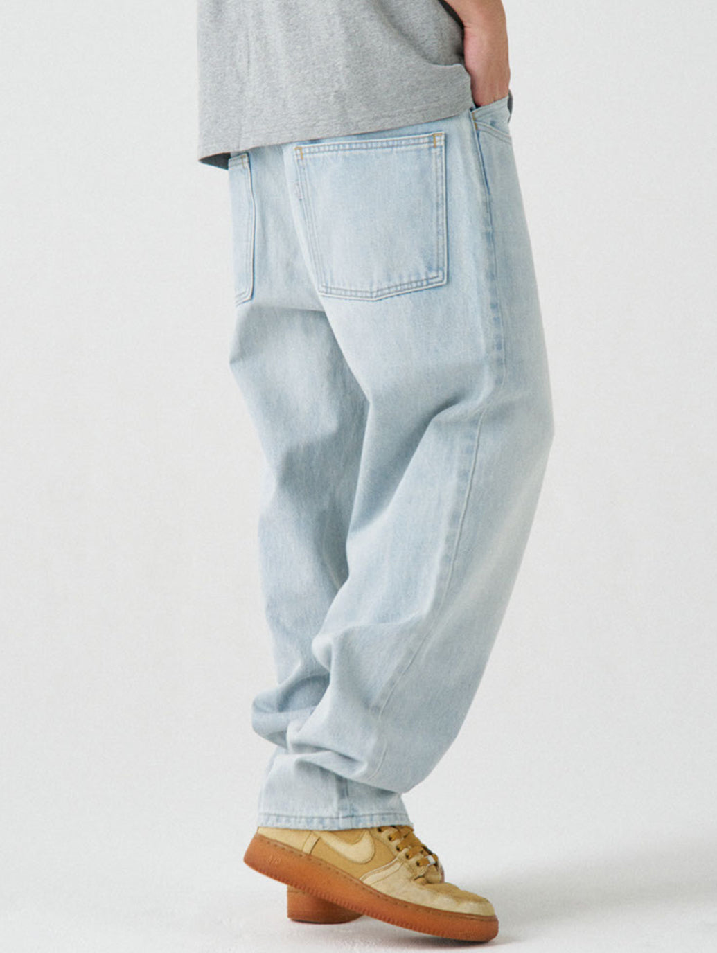 SILVERTAB™ ルーズフィット ライトインディゴ RNB AND CHILL