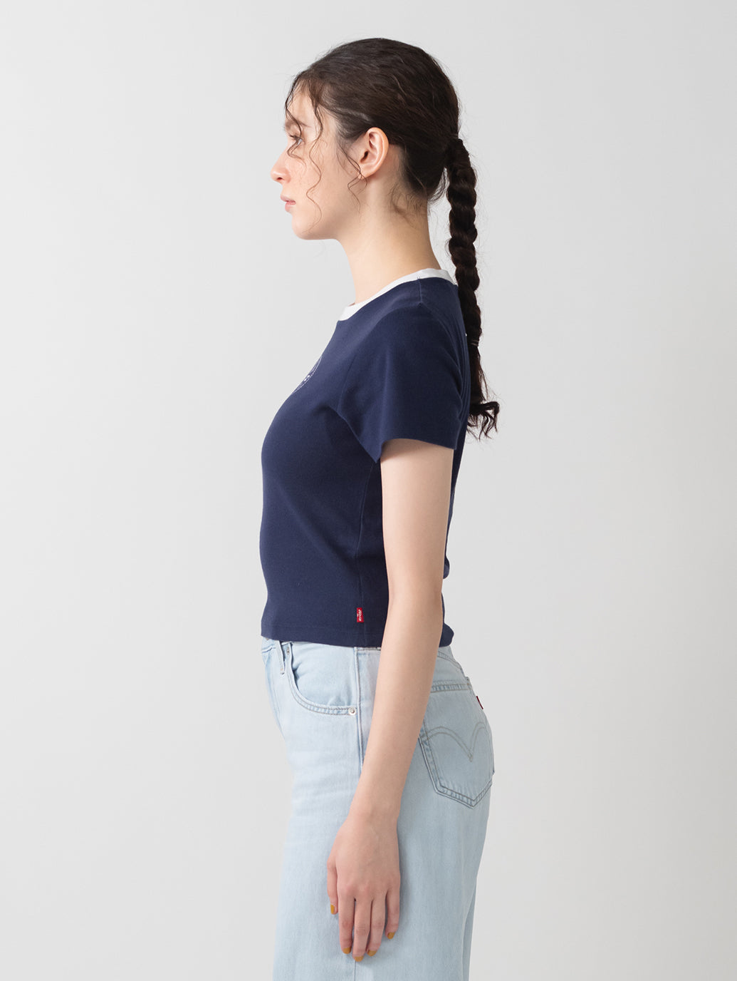 エッセンシャル SPORTY Tシャツ