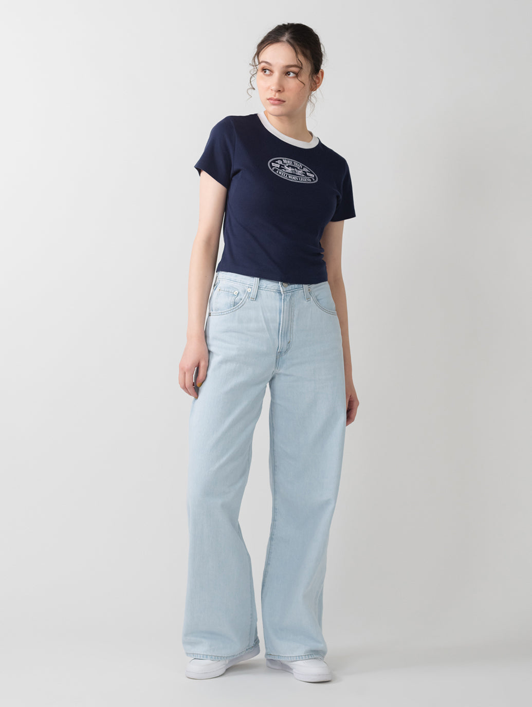 エッセンシャル SPORTY Tシャツ