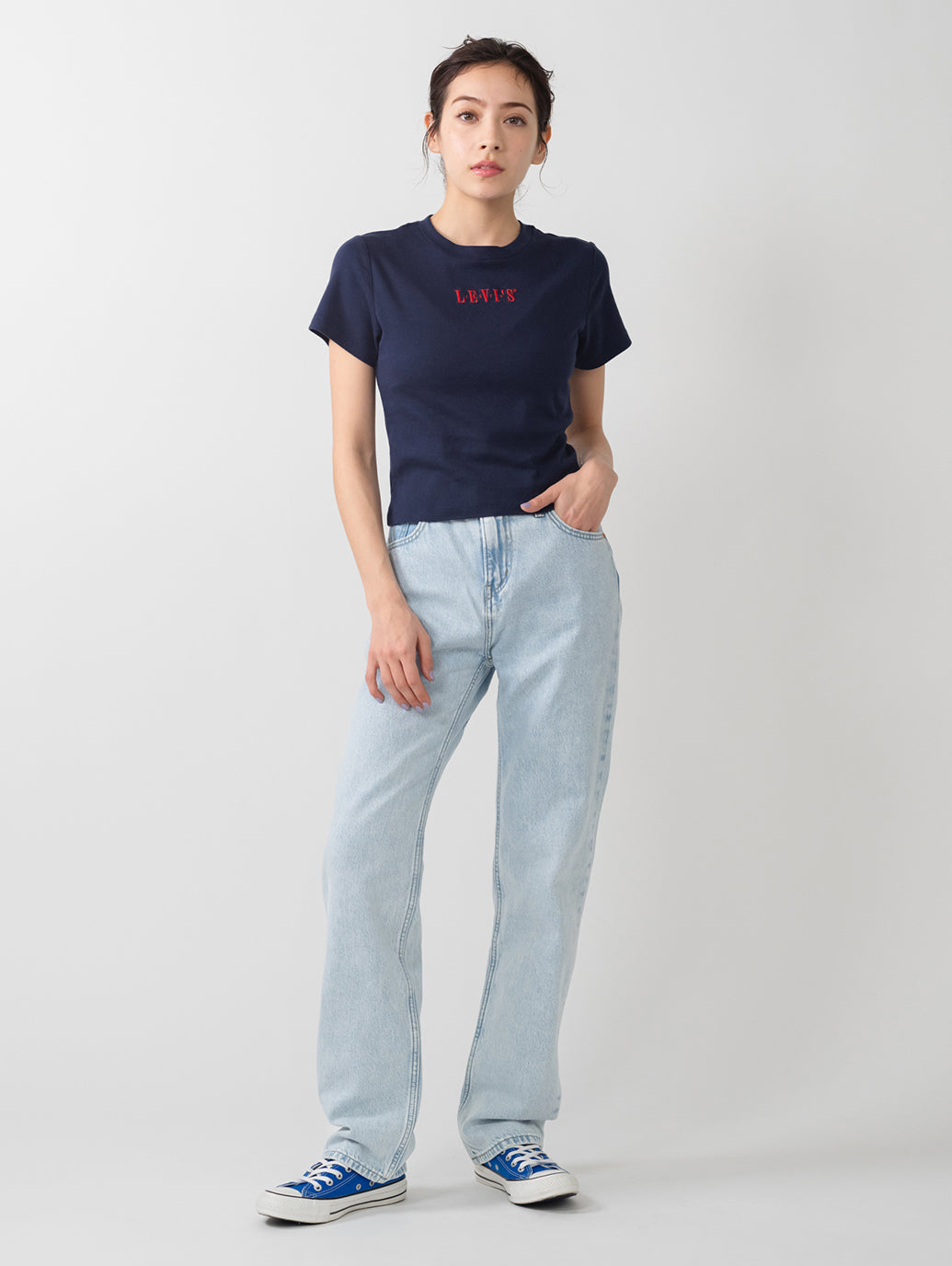 エッセンシャル SPORTY Tシャツ