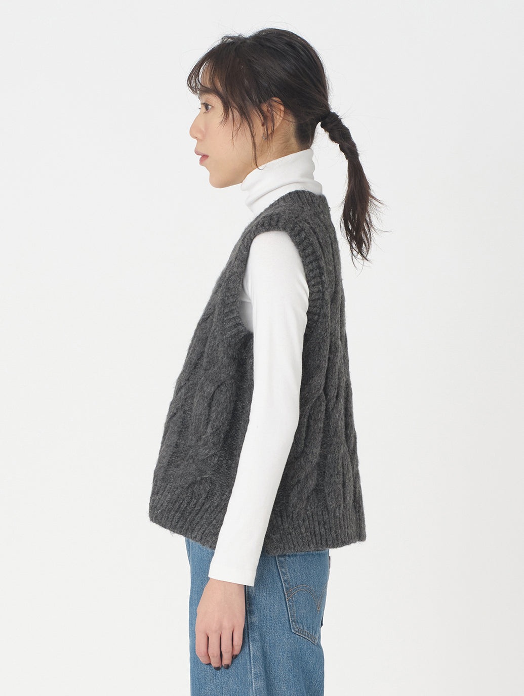 ISABEL ケーブルニットベスト グレー CHARCOAL HEATHER GREY
