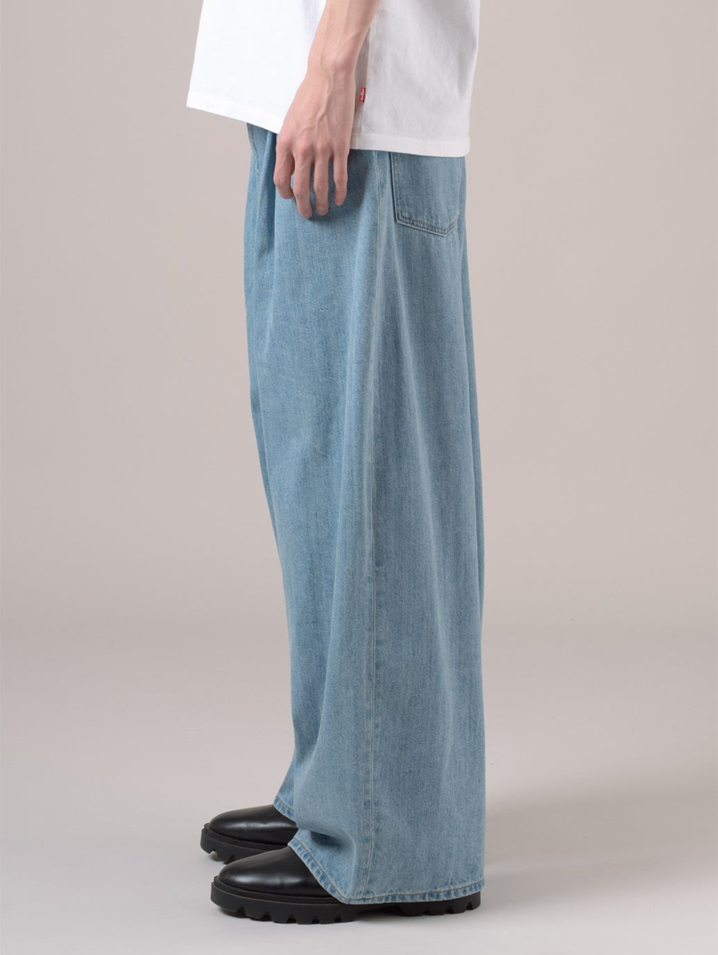 BLUETAB™ ワイドプリーツ CROP ジーンズ ライトインディゴ