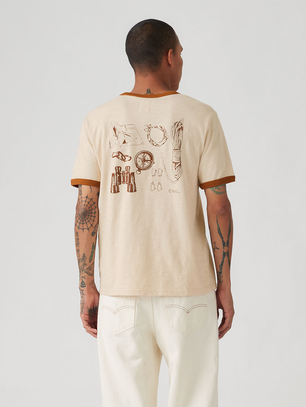 LEVI’S® X END RINGER Tシャツ ブラウン